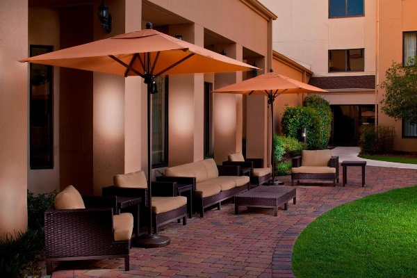 Courtyard by Marriott Baton Rouge Acadian Centre/LSU Area image 4